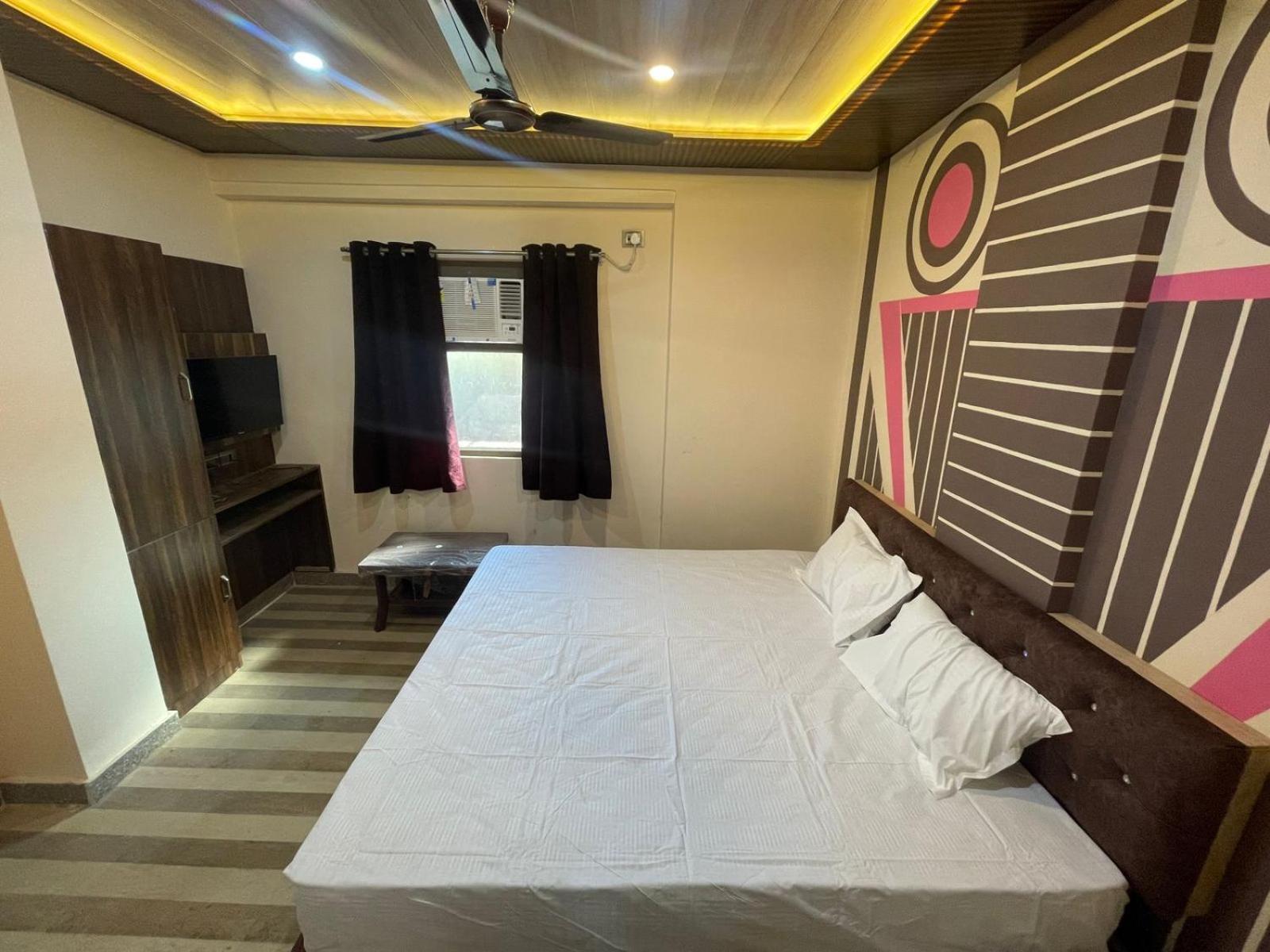 Kailash Inn Guest House Varanasi Exterior photo
